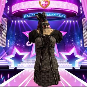 ✨SOLD✨ Tripp NYC Milkmaid Star Zipper snakeskin outfit.